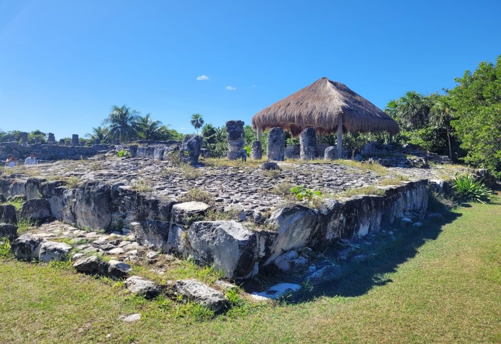 Imagen-Para-Vivienda-Tradicional-Zona-Arqueologica-El-Rey-Por-Rentas y Turismo