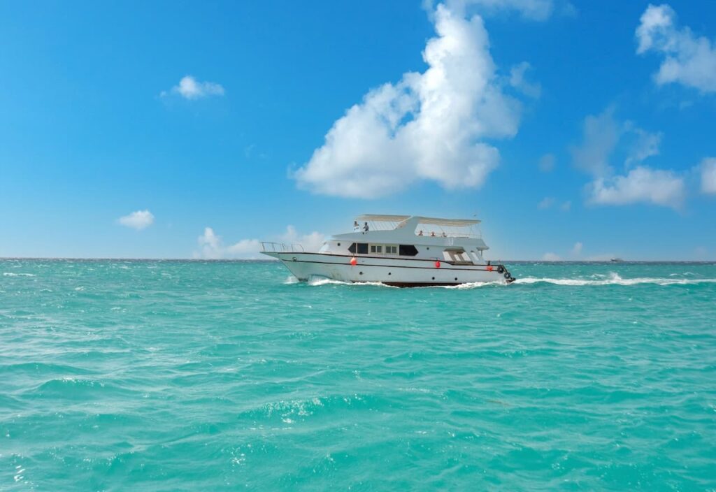 Imagen-Para-Yate-Exclusivo-Mar-Adentro-En-El-Caribe-Mexicano-Por-Rentas y Turismo