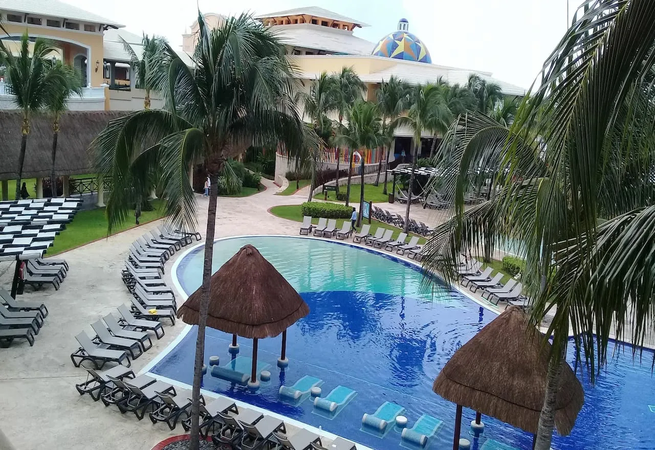 Thumbnail-Para-Piscina-Paisajes-Caribeños-En-Playa-Del-Carmen-Rentas y Turismo