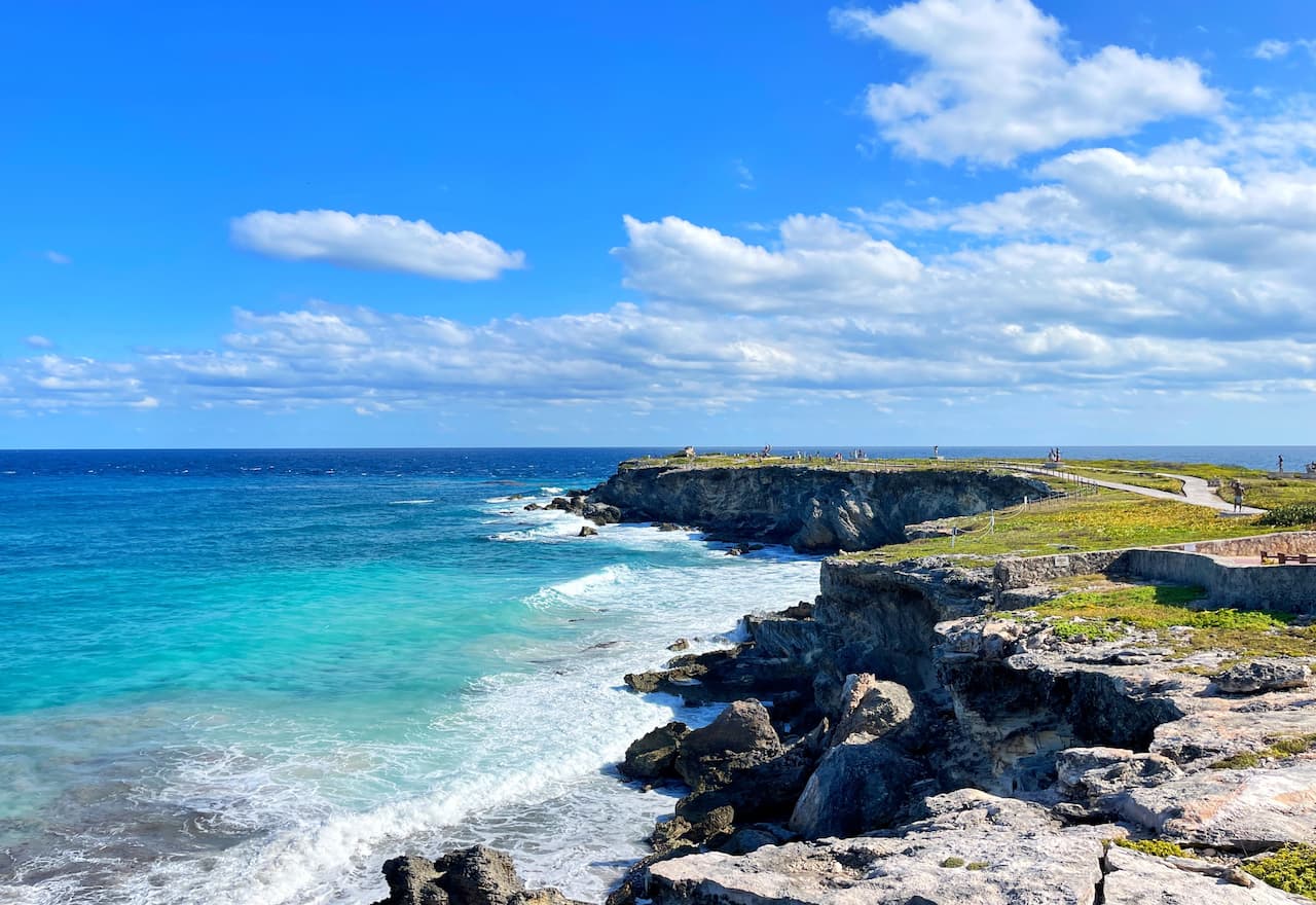 Thumbnail-Acantilados-En-Punta-Sur-Punta-Sur-Por-Rentas y Turismo