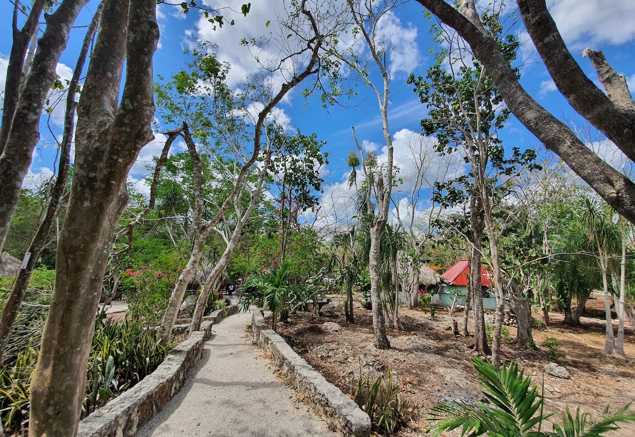 Thumbnail-Entrada-Al-Cenote-Verde-Lucero -Por-Rentas y Turismo